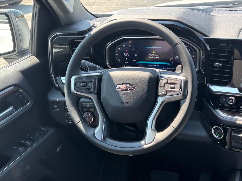Chevrolet Silverado 1500 Vehicle Full-screen Gallery Image 7
