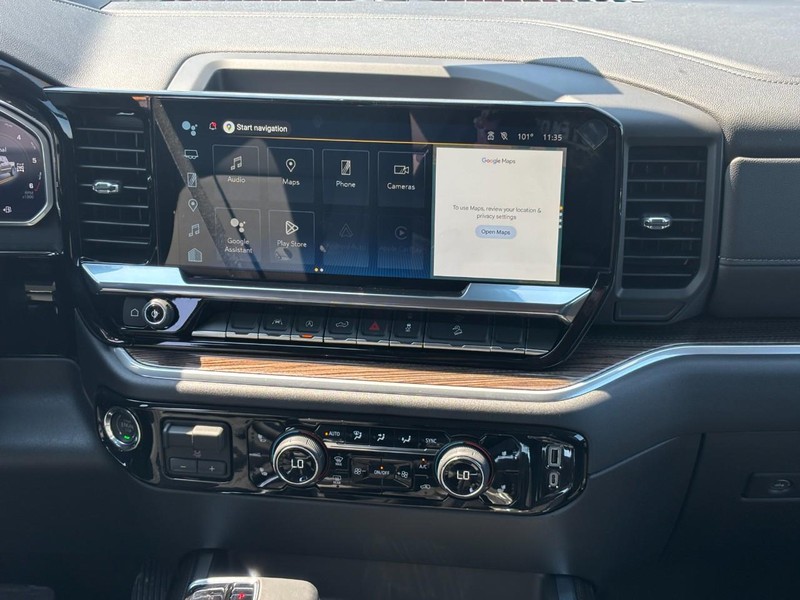 Chevrolet Silverado 1500 Vehicle Full-screen Gallery Image 8