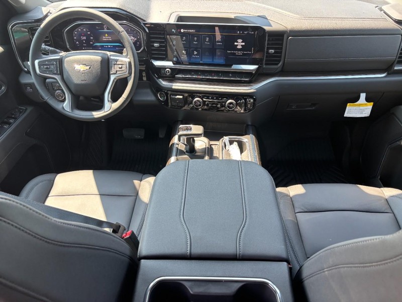 Chevrolet Silverado 1500 Vehicle Full-screen Gallery Image 6