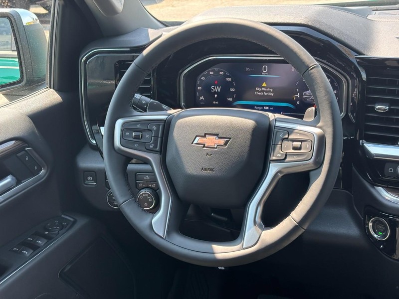 Chevrolet Silverado 1500 Vehicle Full-screen Gallery Image 7