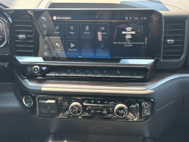 Chevrolet Silverado 1500 Vehicle Full-screen Gallery Image 8