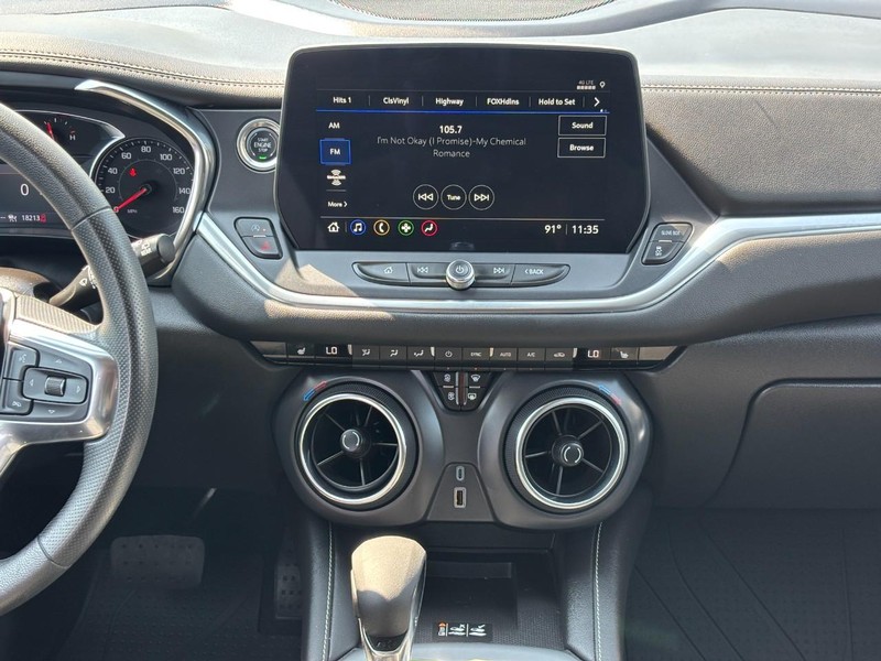 Chevrolet Blazer Vehicle Full-screen Gallery Image 13
