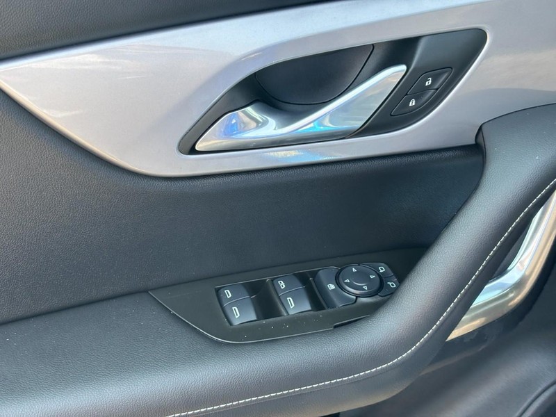 Chevrolet Blazer Vehicle Full-screen Gallery Image 16