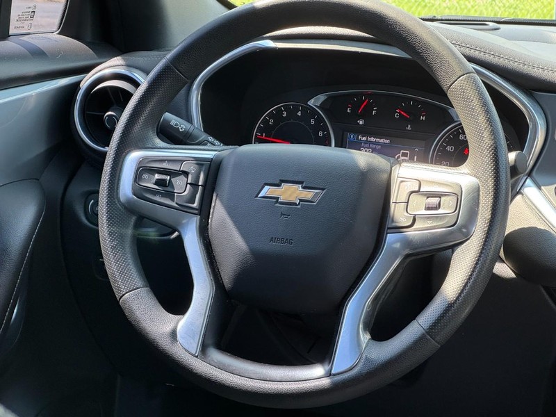 Chevrolet Blazer Vehicle Full-screen Gallery Image 12