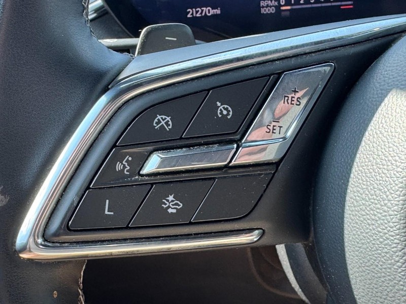 Buick Enclave Vehicle Full-screen Gallery Image 19