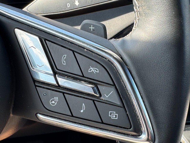 Buick Enclave Vehicle Full-screen Gallery Image 20
