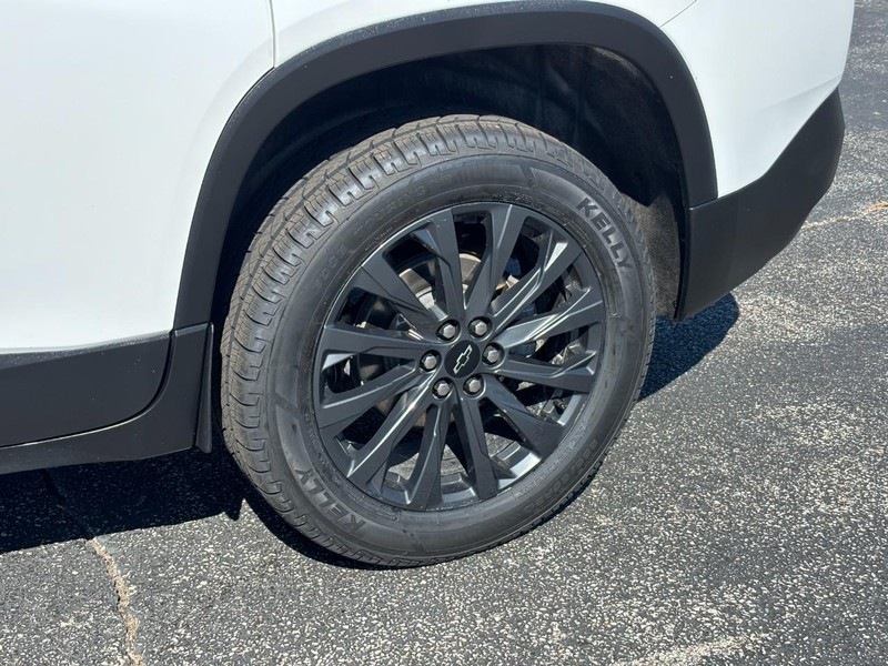 Chevrolet Traverse Vehicle Full-screen Gallery Image 9