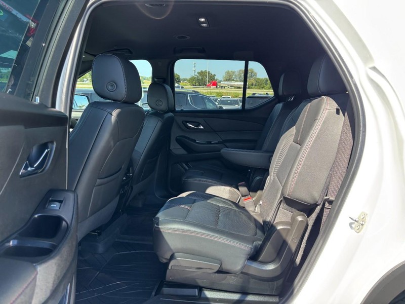 Chevrolet Traverse Vehicle Full-screen Gallery Image 11