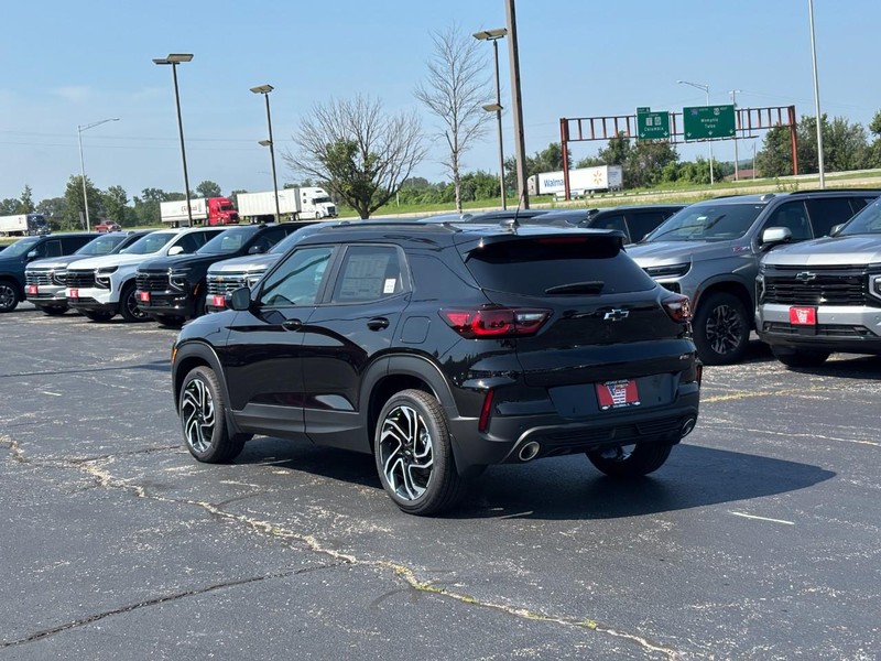 Chevrolet TrailBlazer Vehicle Full-screen Gallery Image 3