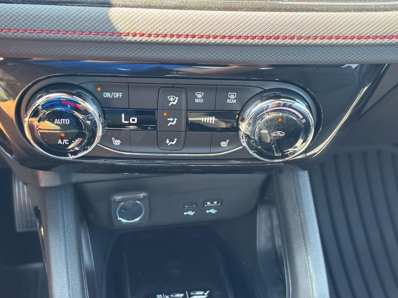 Chevrolet TrailBlazer Vehicle Full-screen Gallery Image 17