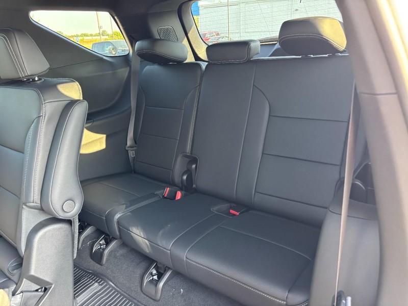 Chevrolet Traverse Vehicle Full-screen Gallery Image 5