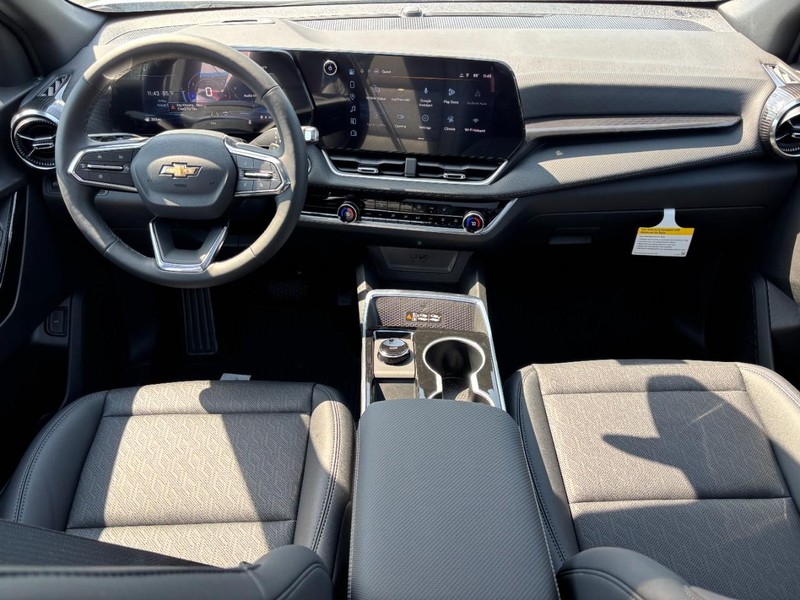 Chevrolet Equinox Vehicle Full-screen Gallery Image 6