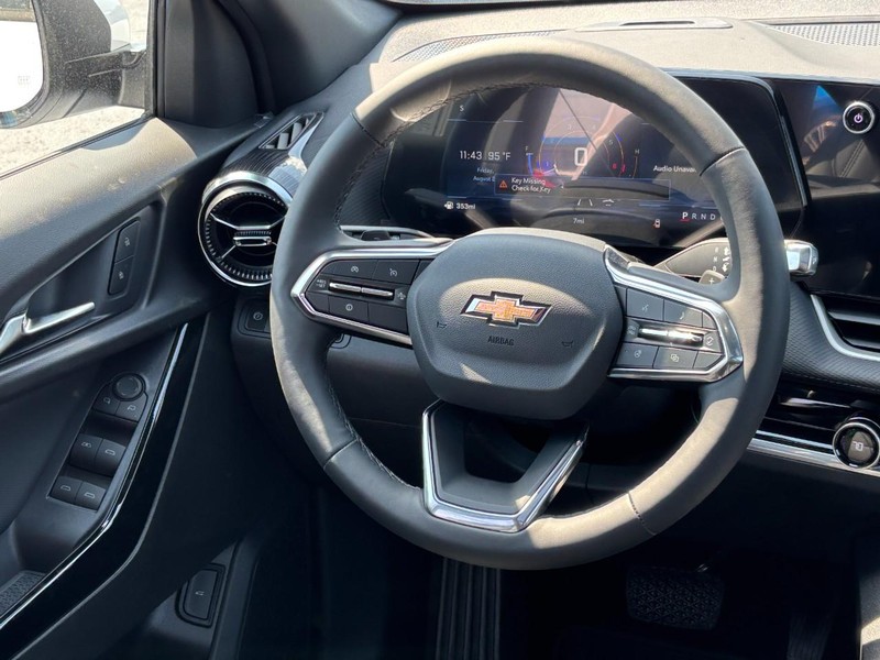 Chevrolet Equinox Vehicle Full-screen Gallery Image 7