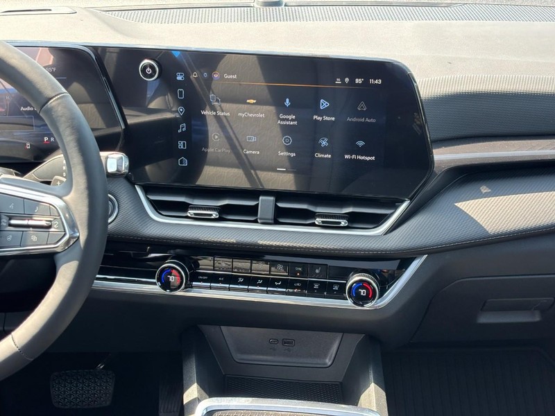 Chevrolet Equinox Vehicle Full-screen Gallery Image 8