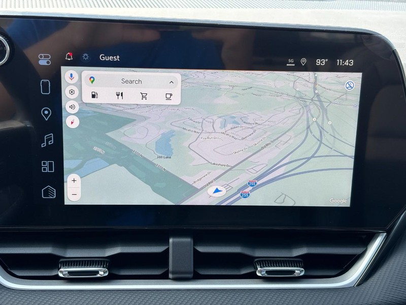 Chevrolet Equinox Vehicle Full-screen Gallery Image 16