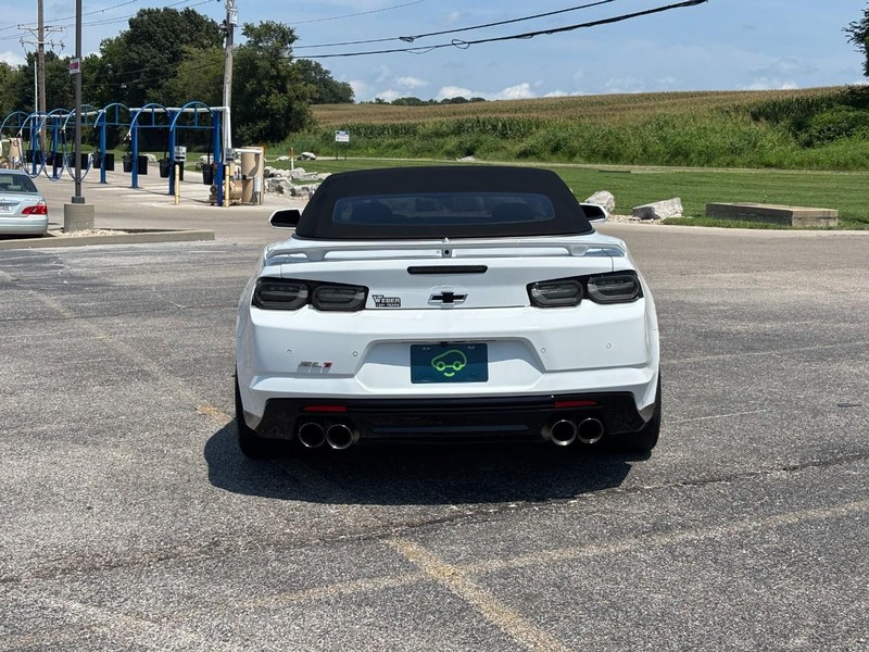 Chevrolet Camaro Vehicle Full-screen Gallery Image 7