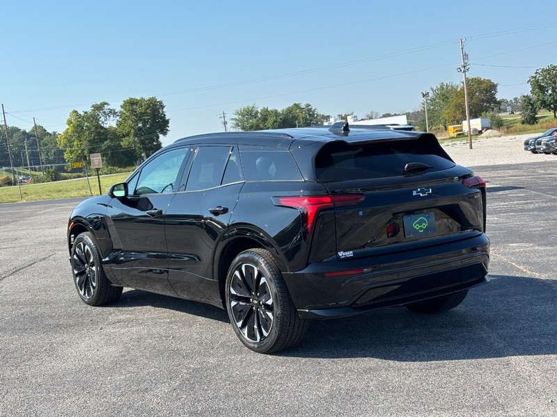Chevrolet Blazer EV Vehicle Full-screen Gallery Image 3