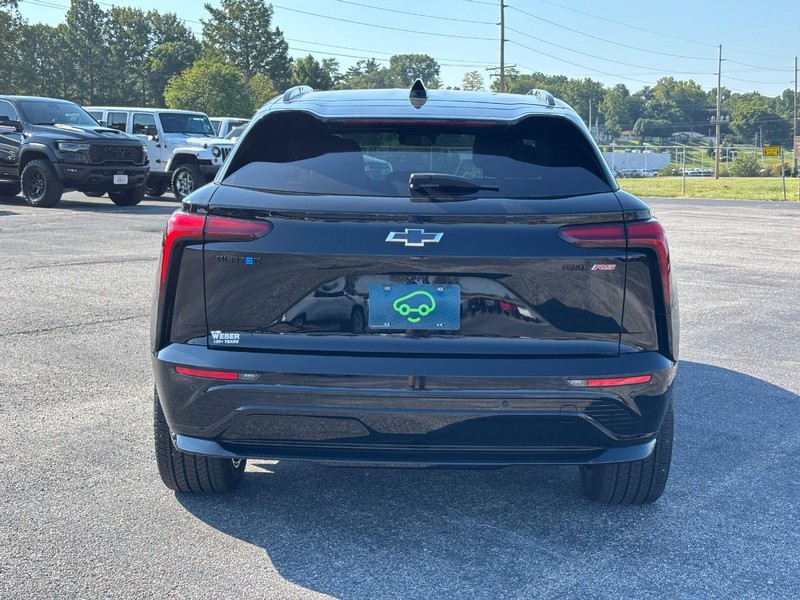 Chevrolet Blazer EV Vehicle Full-screen Gallery Image 4