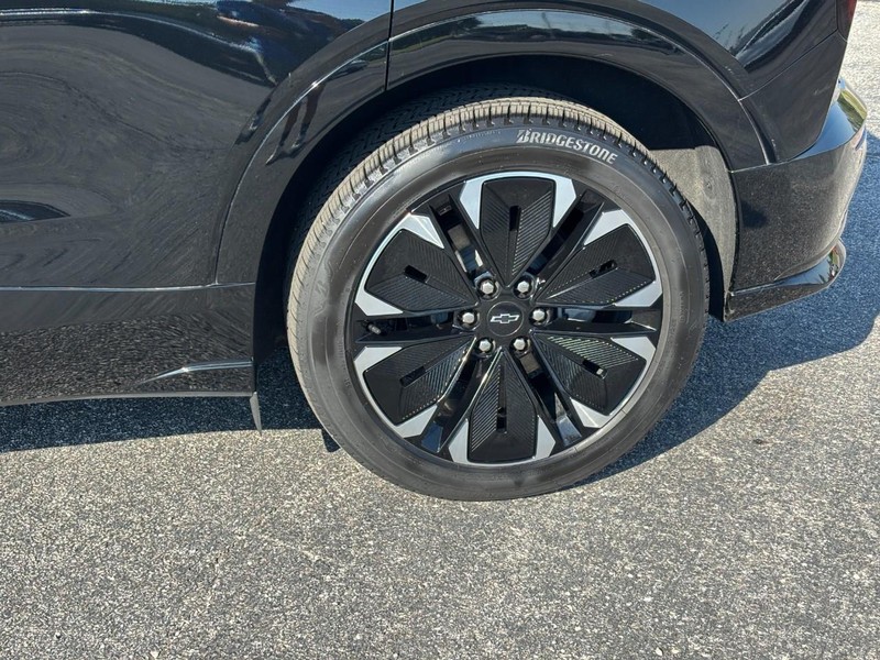 Chevrolet Blazer EV Vehicle Full-screen Gallery Image 9