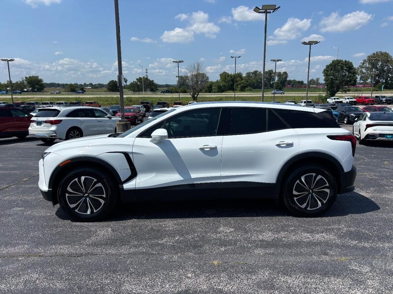 Chevrolet Blazer EV Vehicle Full-screen Gallery Image 2