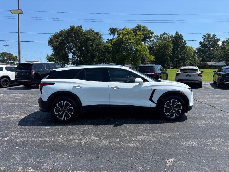 Chevrolet Blazer EV Vehicle Full-screen Gallery Image 6