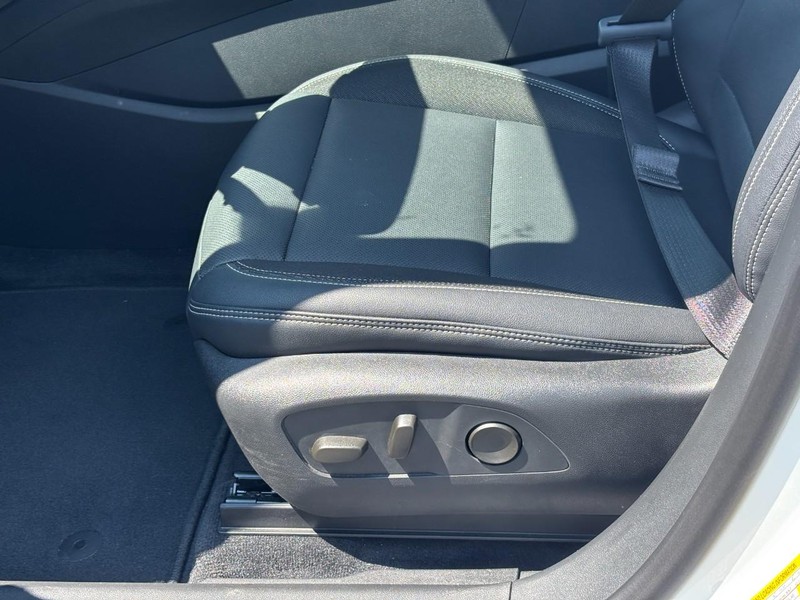 Chevrolet Blazer EV Vehicle Full-screen Gallery Image 15