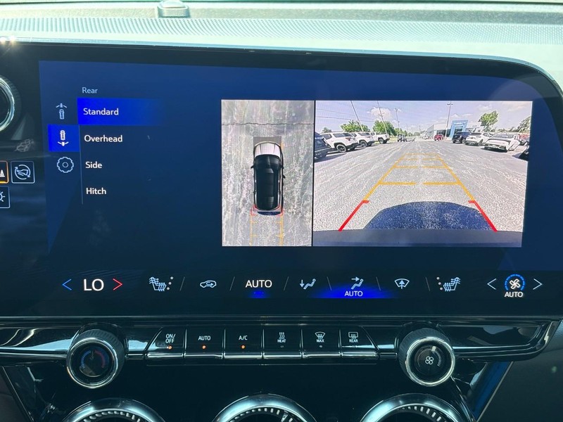 Chevrolet Blazer EV Vehicle Full-screen Gallery Image 22