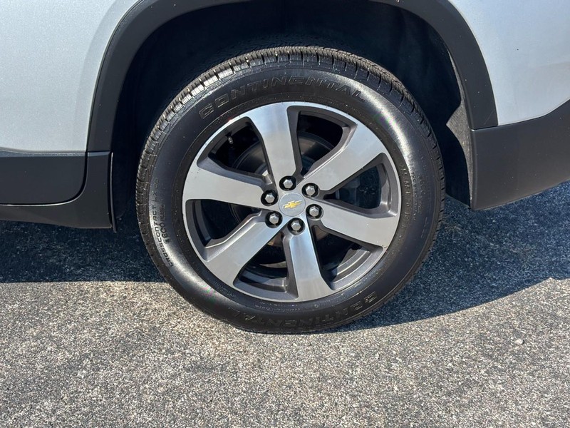 Chevrolet Traverse Vehicle Full-screen Gallery Image 9