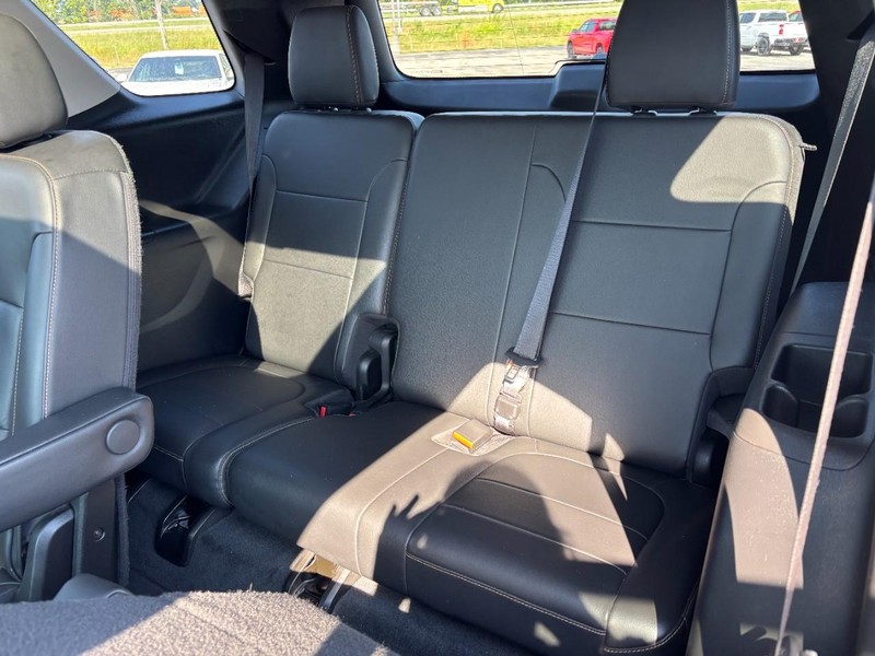 Chevrolet Traverse Vehicle Full-screen Gallery Image 10