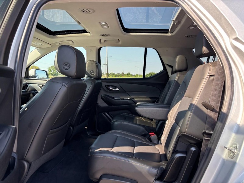 Chevrolet Traverse Vehicle Full-screen Gallery Image 11