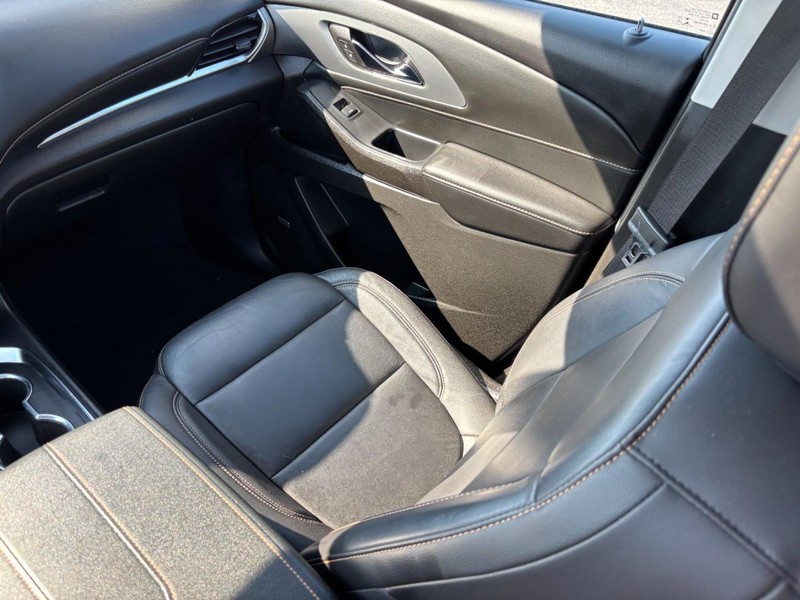 Chevrolet Traverse Vehicle Full-screen Gallery Image 15