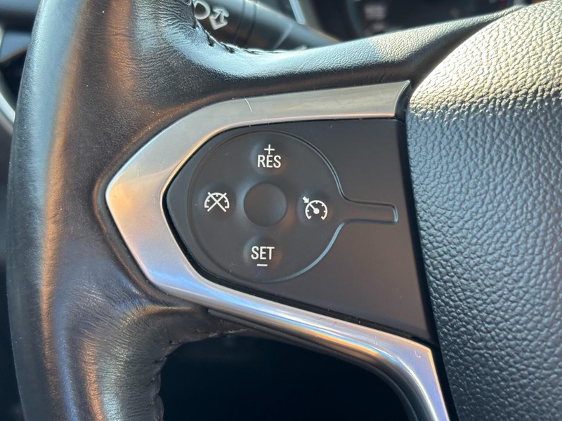 Chevrolet Traverse Vehicle Full-screen Gallery Image 18