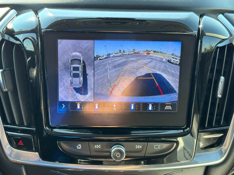 Chevrolet Traverse Vehicle Full-screen Gallery Image 22