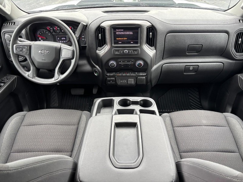 Chevrolet Silverado 1500 Vehicle Full-screen Gallery Image 11