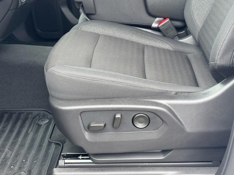 Chevrolet Silverado 1500 Vehicle Full-screen Gallery Image 15