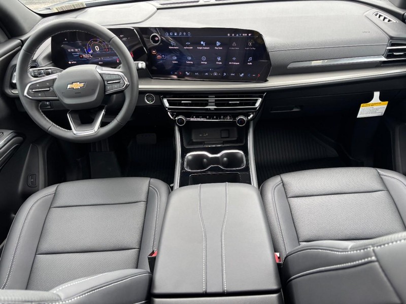 Chevrolet Traverse Vehicle Full-screen Gallery Image 7