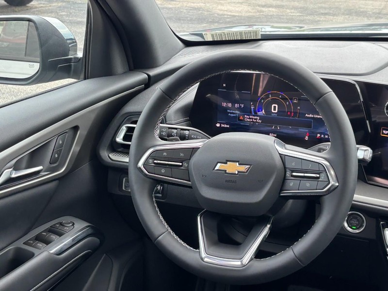 Chevrolet Traverse Vehicle Full-screen Gallery Image 8