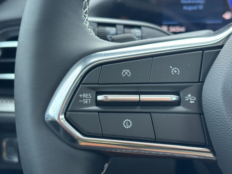 Chevrolet Traverse Vehicle Full-screen Gallery Image 13