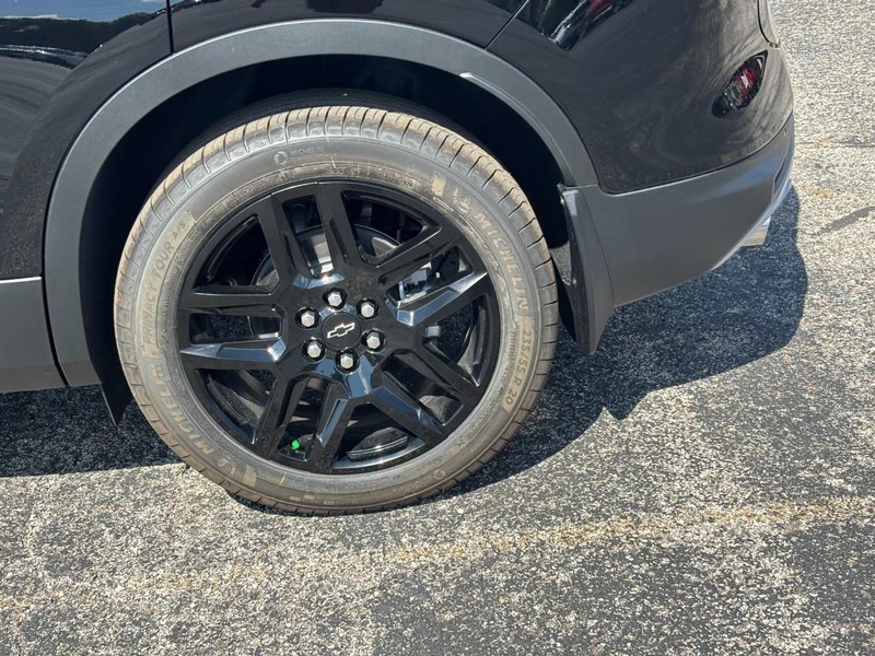 Chevrolet Blazer Vehicle Full-screen Gallery Image 4