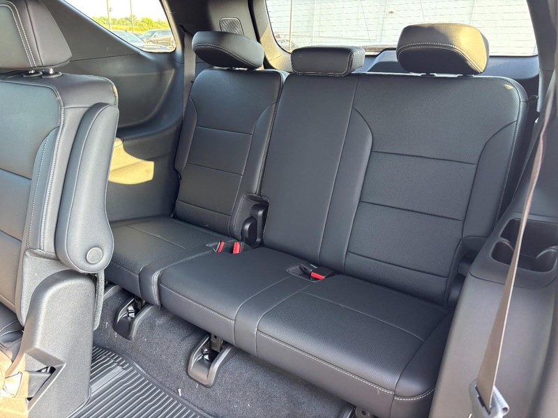Chevrolet Traverse Vehicle Full-screen Gallery Image 5