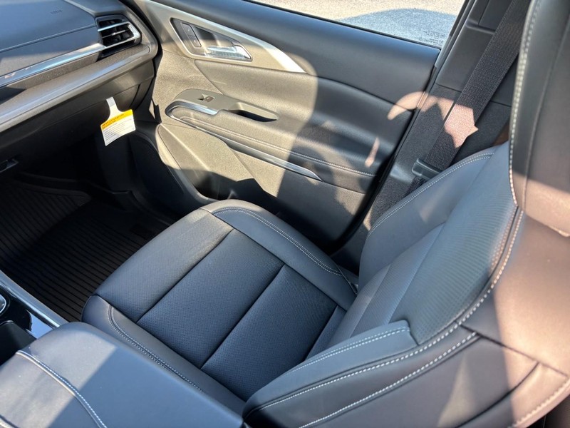 Chevrolet Traverse Vehicle Full-screen Gallery Image 10