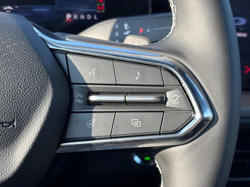 Chevrolet Traverse Vehicle Full-screen Gallery Image 14