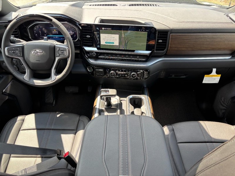 Chevrolet Silverado 1500 Vehicle Full-screen Gallery Image 7