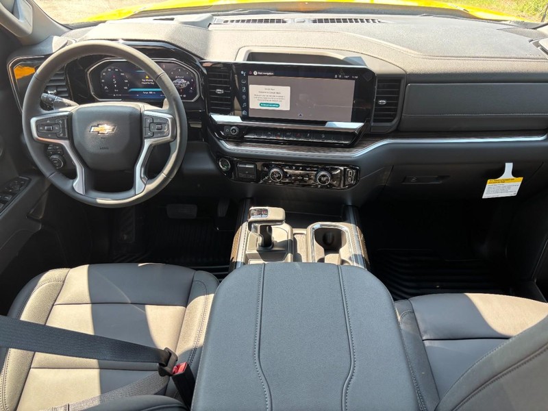 Chevrolet Silverado 1500 Vehicle Full-screen Gallery Image 6