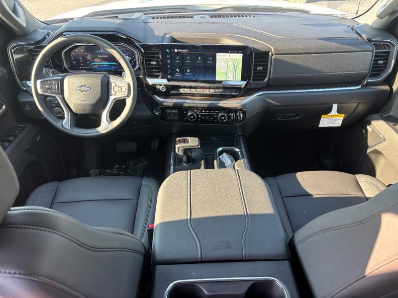Chevrolet Silverado 1500 Vehicle Full-screen Gallery Image 6
