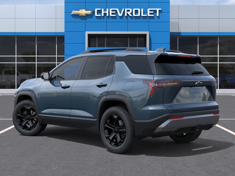 Chevrolet Equinox Vehicle Full-screen Gallery Image 3