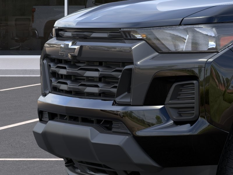 Chevrolet Colorado Vehicle Full-screen Gallery Image 13