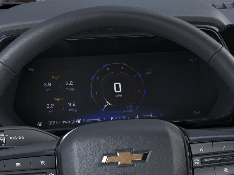 Chevrolet Colorado Vehicle Full-screen Gallery Image 18