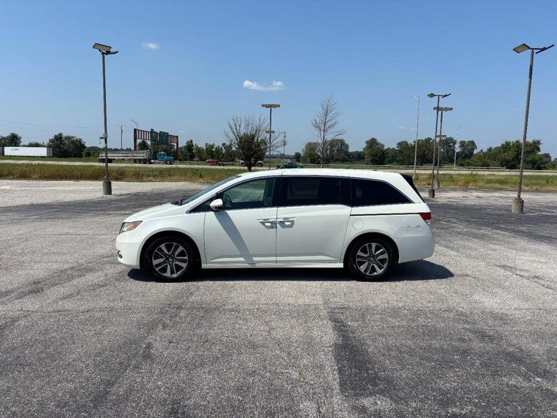 Honda Odyssey Vehicle Full-screen Gallery Image 02