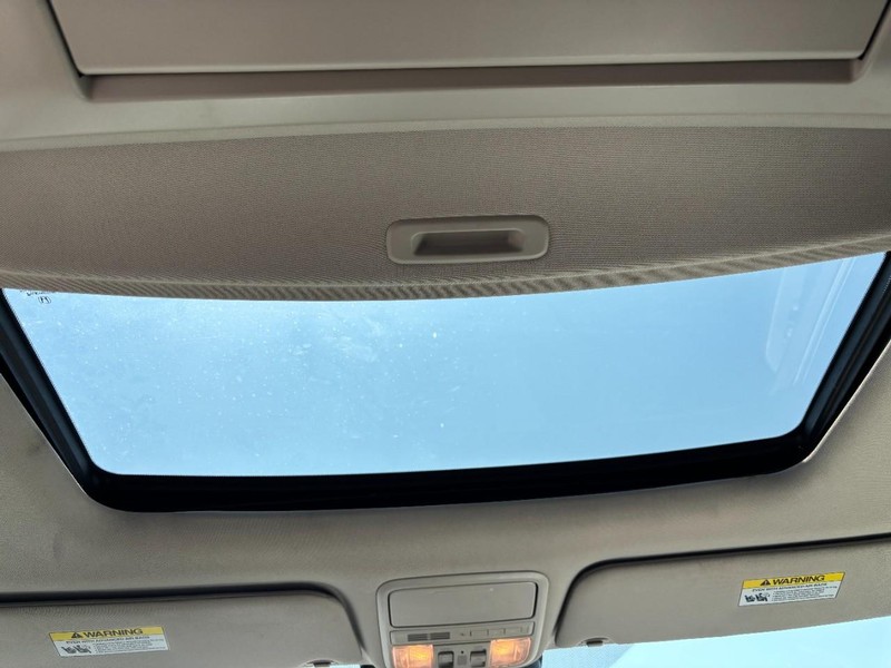 Honda Odyssey Vehicle Full-screen Gallery Image 12